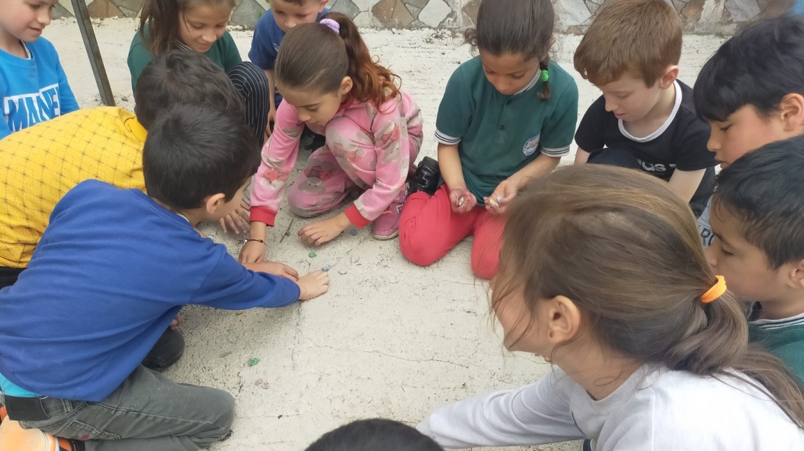 Ayşe Tenteoğlu İlkokulunda Geleneksel Oyunlarla Dönem Sonu Coşkusu